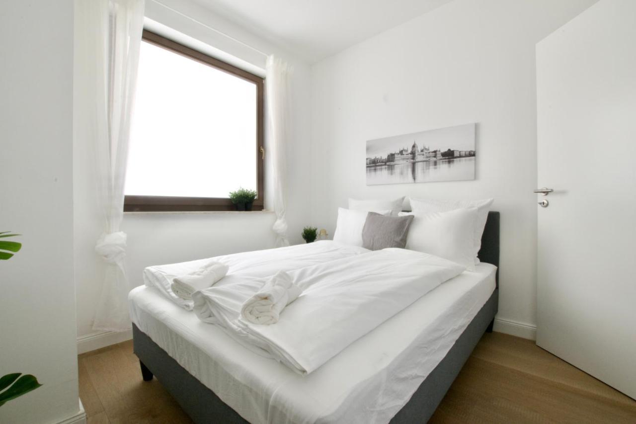 Penthouse Apartment By Hi5 -At The Top Of Boedapest Buitenkant foto