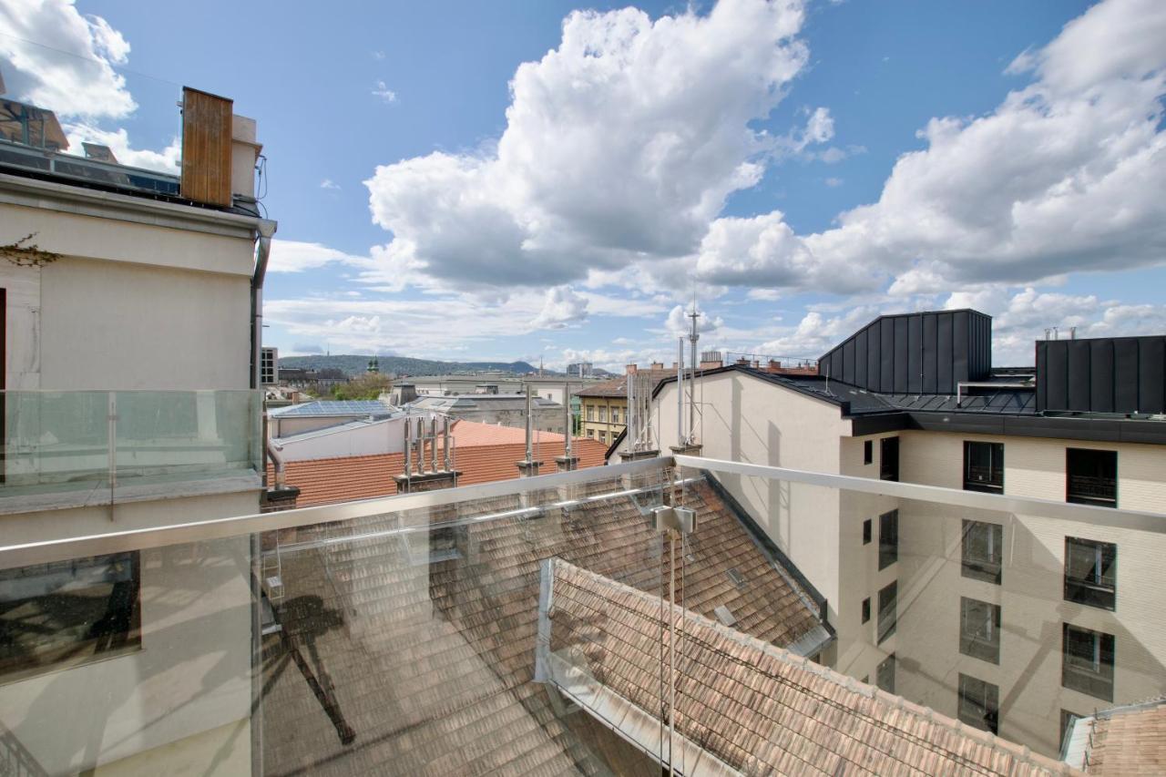 Penthouse Apartment By Hi5 -At The Top Of Boedapest Buitenkant foto