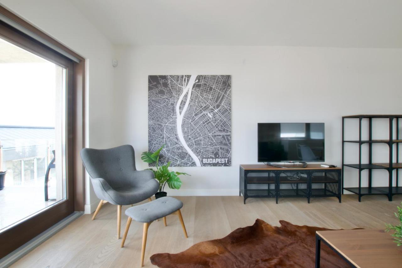 Penthouse Apartment By Hi5 -At The Top Of Boedapest Buitenkant foto